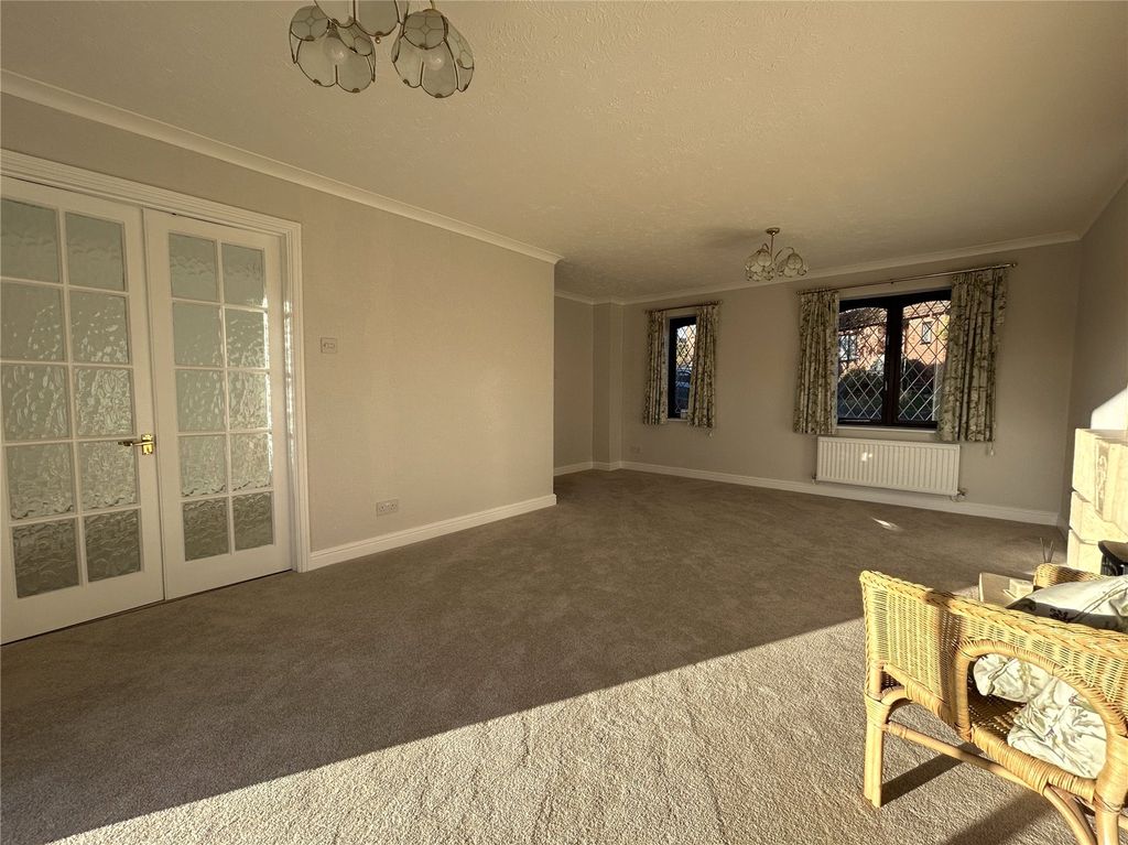 Property photo 3 of 16 Picture No. 18