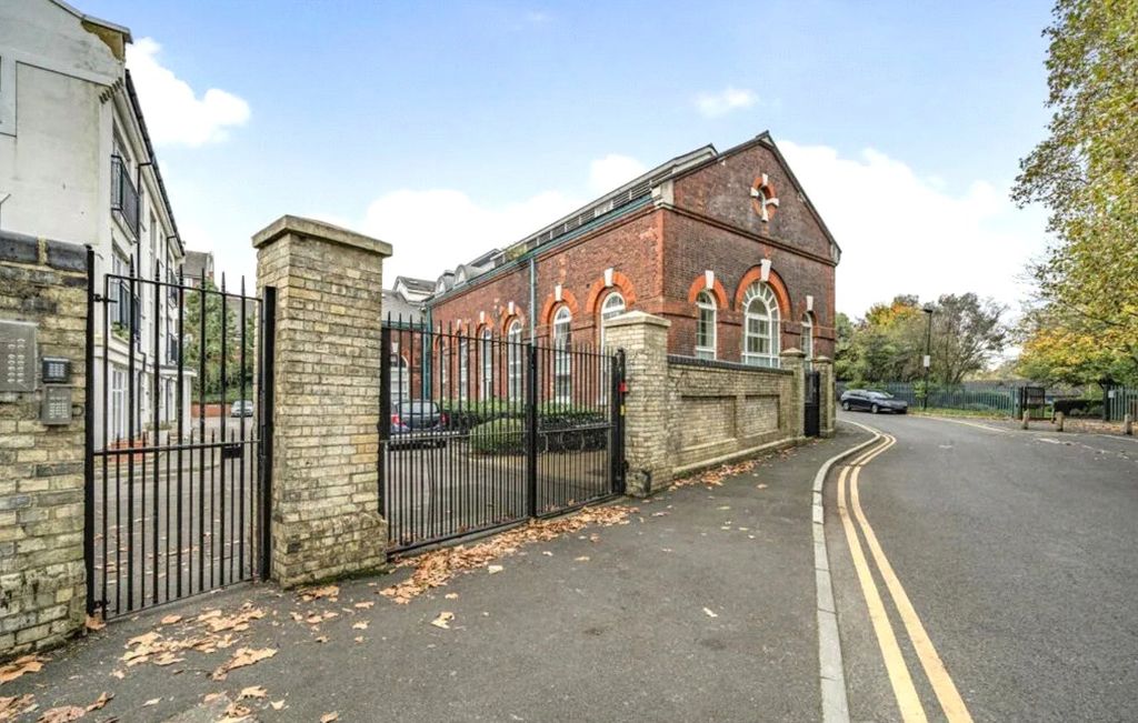 Property photo 3 of 3 Picture No. 05