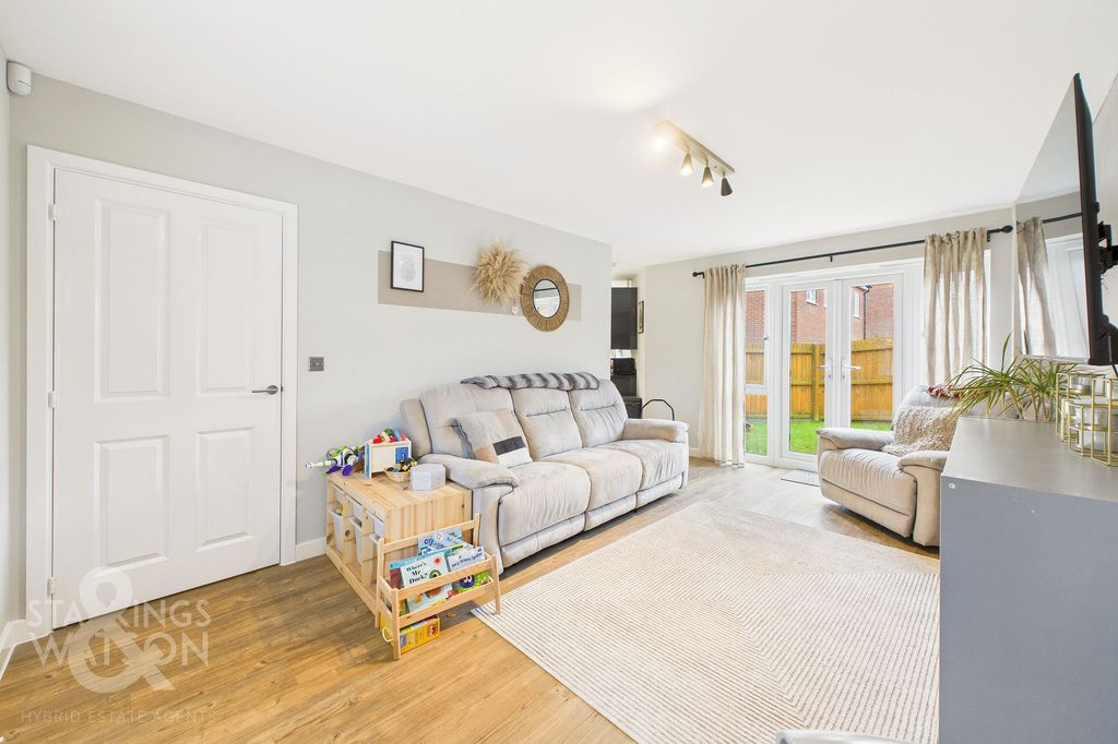 Property photo 2 of 26