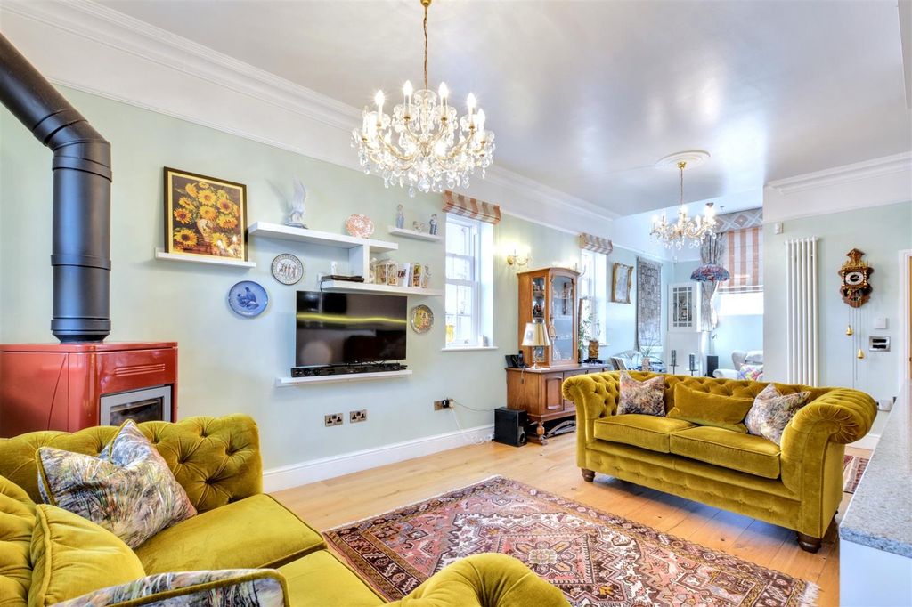 Property photo 2 of 32 Open Plan Living/Kitchen Diner
