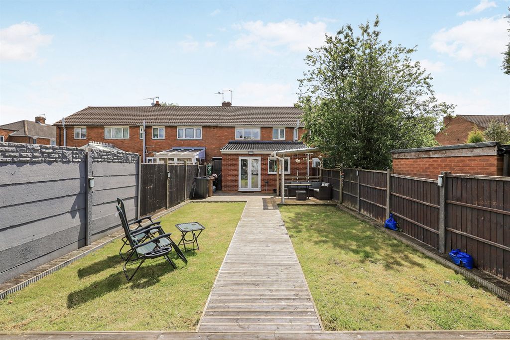 Property photo 2 of 18