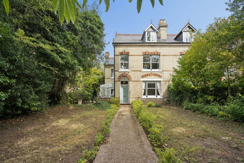 Property photo 1 of 20