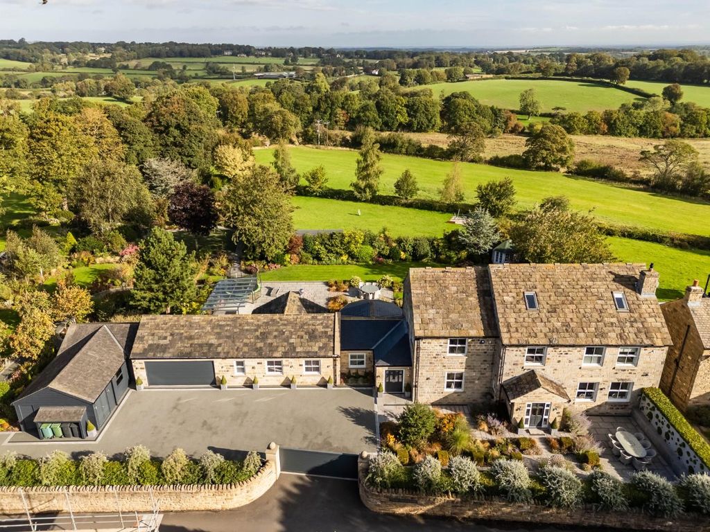 Property photo 2 of 41 00006.Jpg