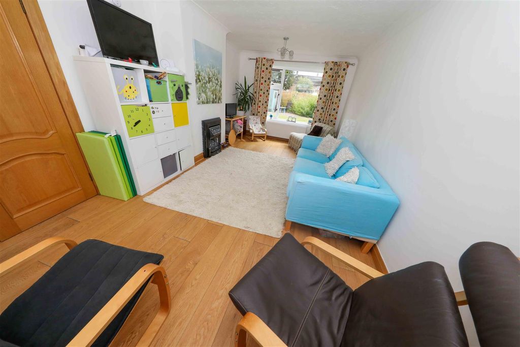 Property photo 3 of 18 c