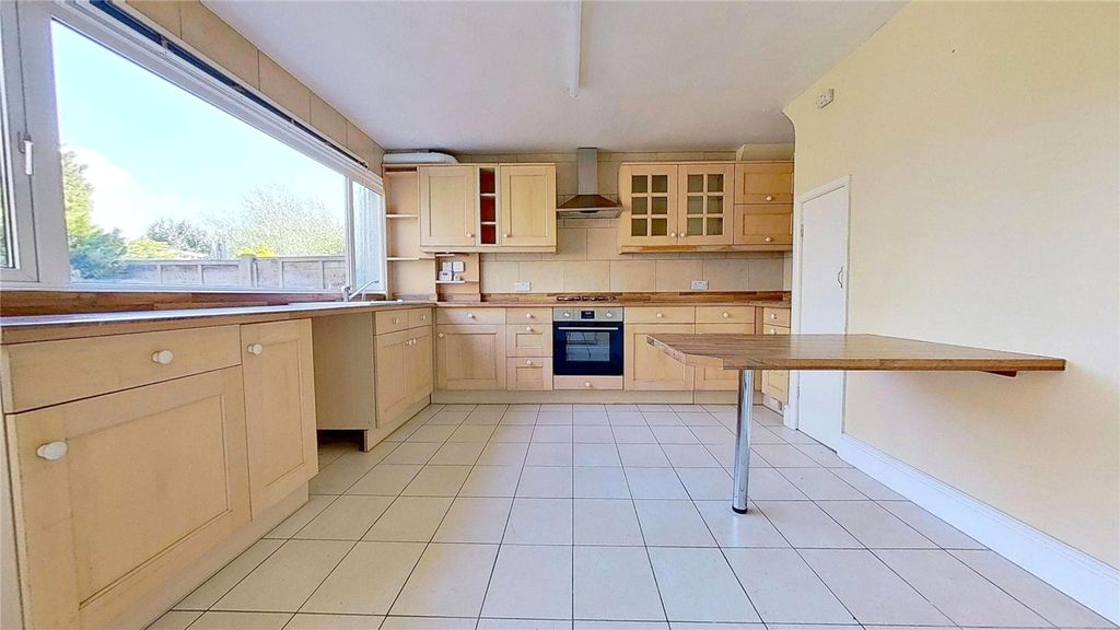 Property photo 2 of 10 Picture No. 01