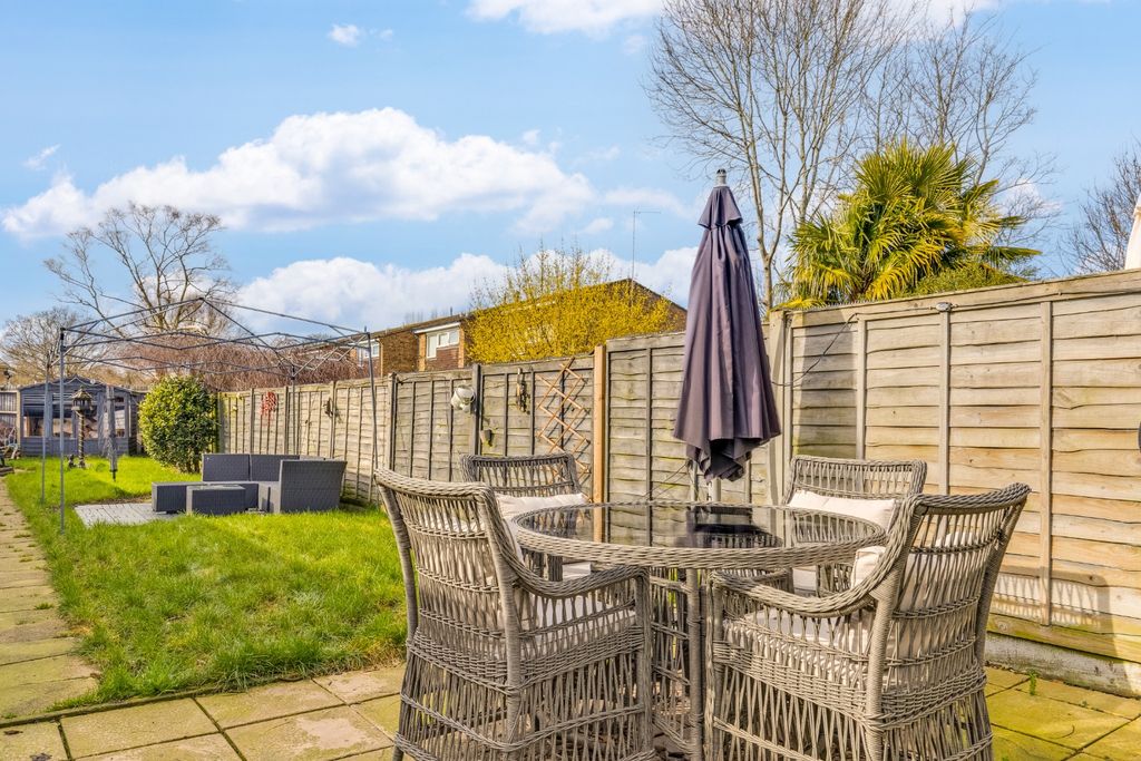 Property photo 3 of 21 3953188