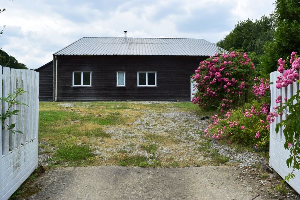 Property photo 2 of 19