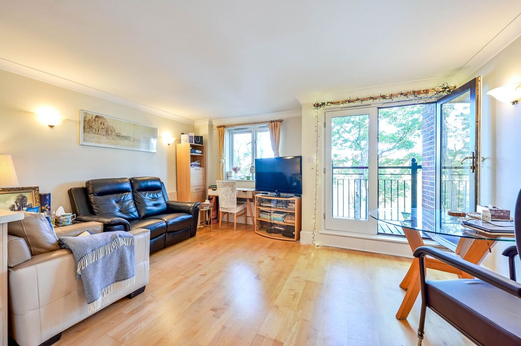 Property photo 2 of 13