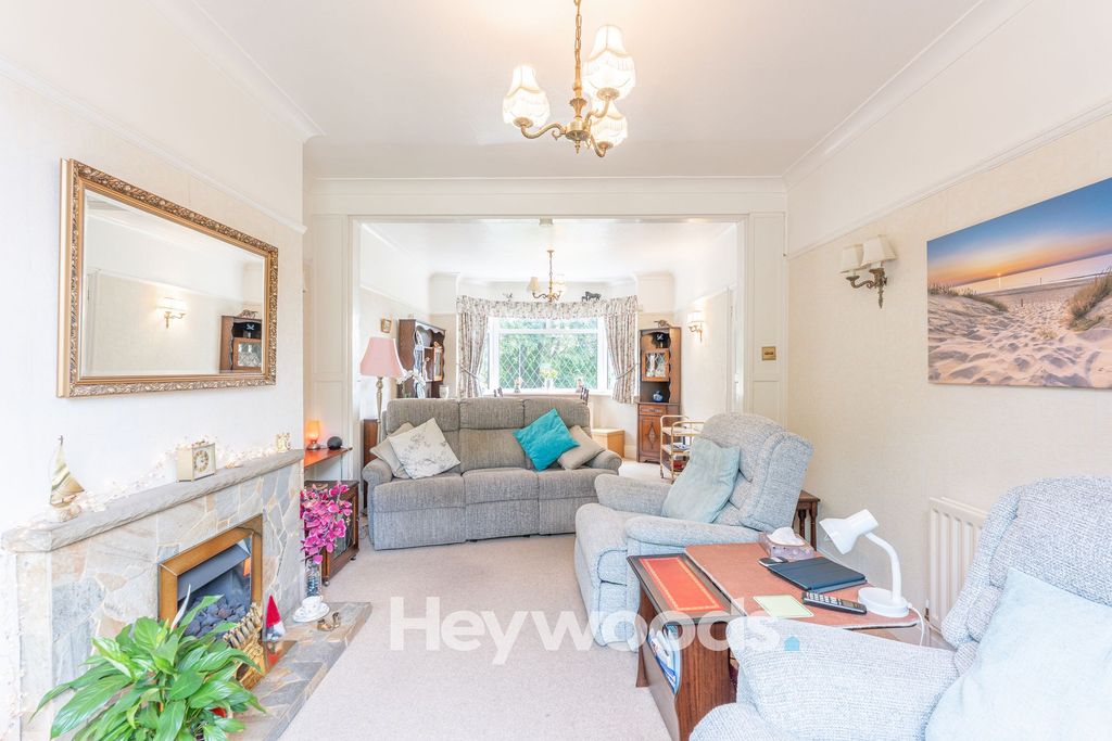 Property photo 2 of 39