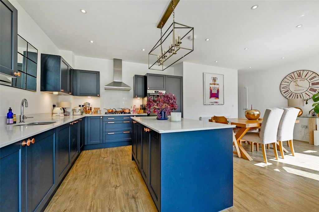 Property photo 2 of 15 Picture No. 06