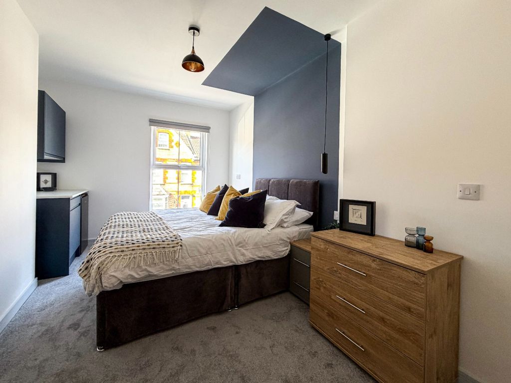Property photo 1 of 8 5251650
