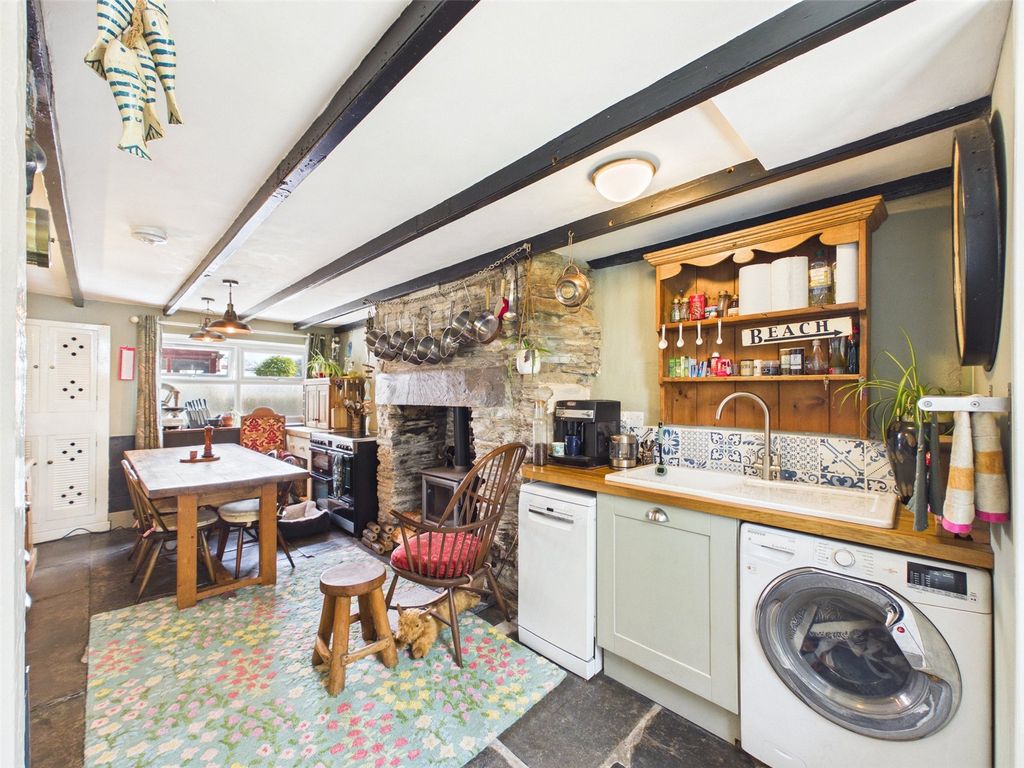 Property photo 2 of 19 Picture No. 04