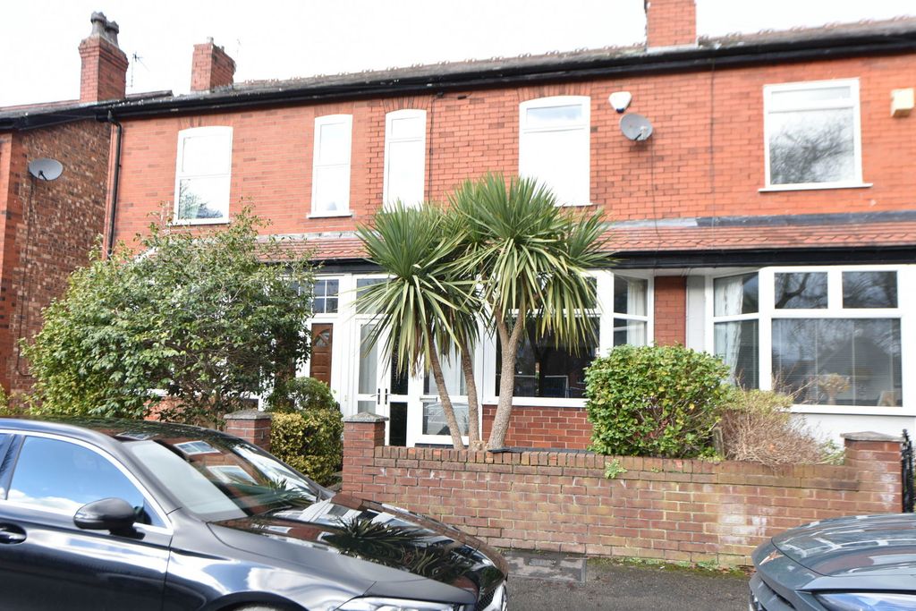 Property photo 2 of 27