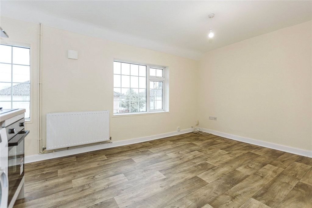 Property photo 3 of 11 Picture No. 26