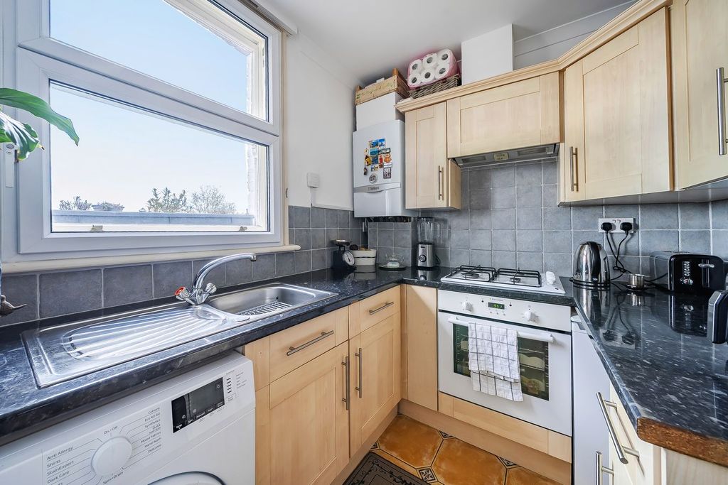 Property photo 3 of 7