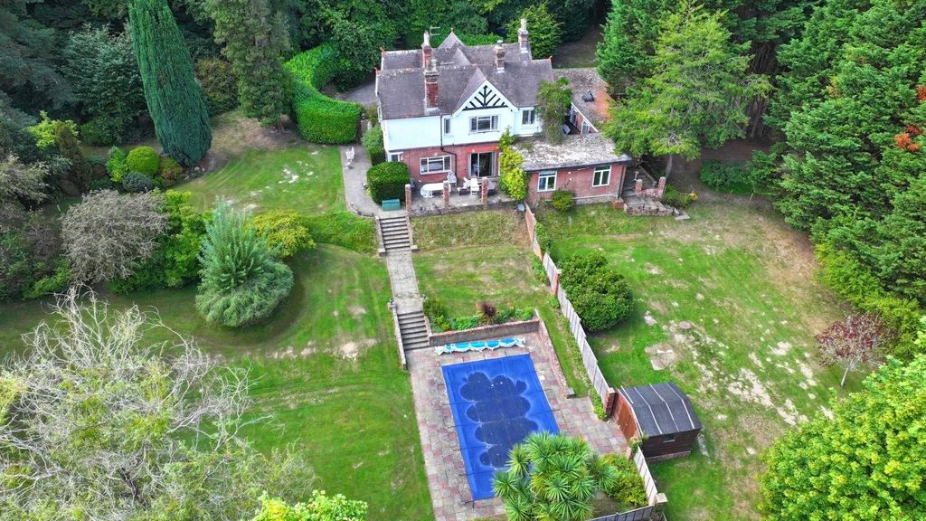 Property photo 2 of 39 Picture No. 30