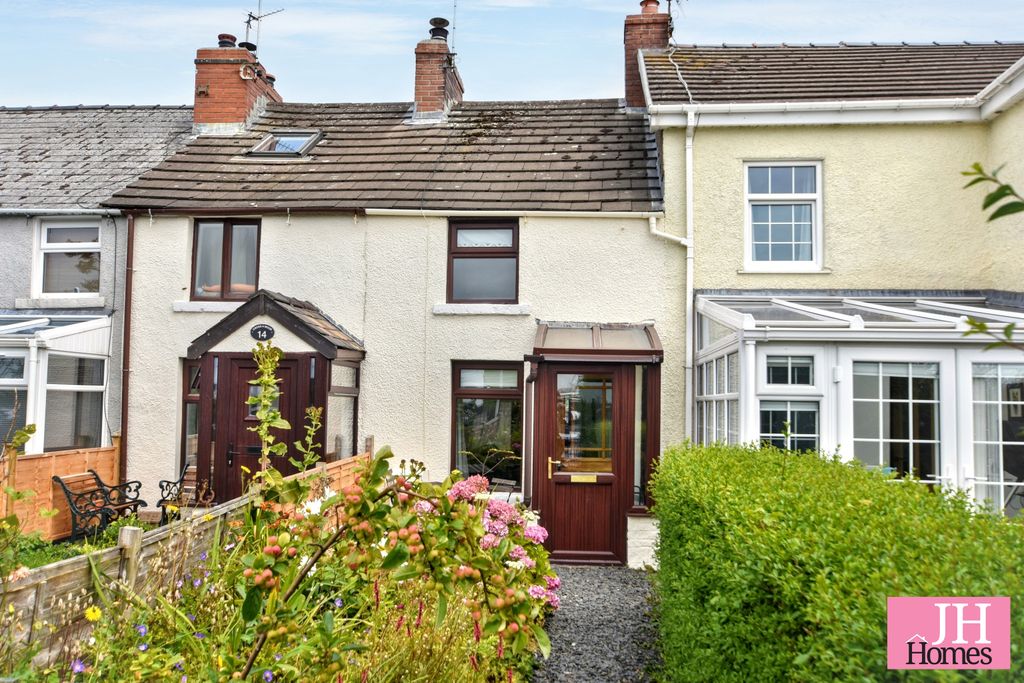 Property photo 1 of 12