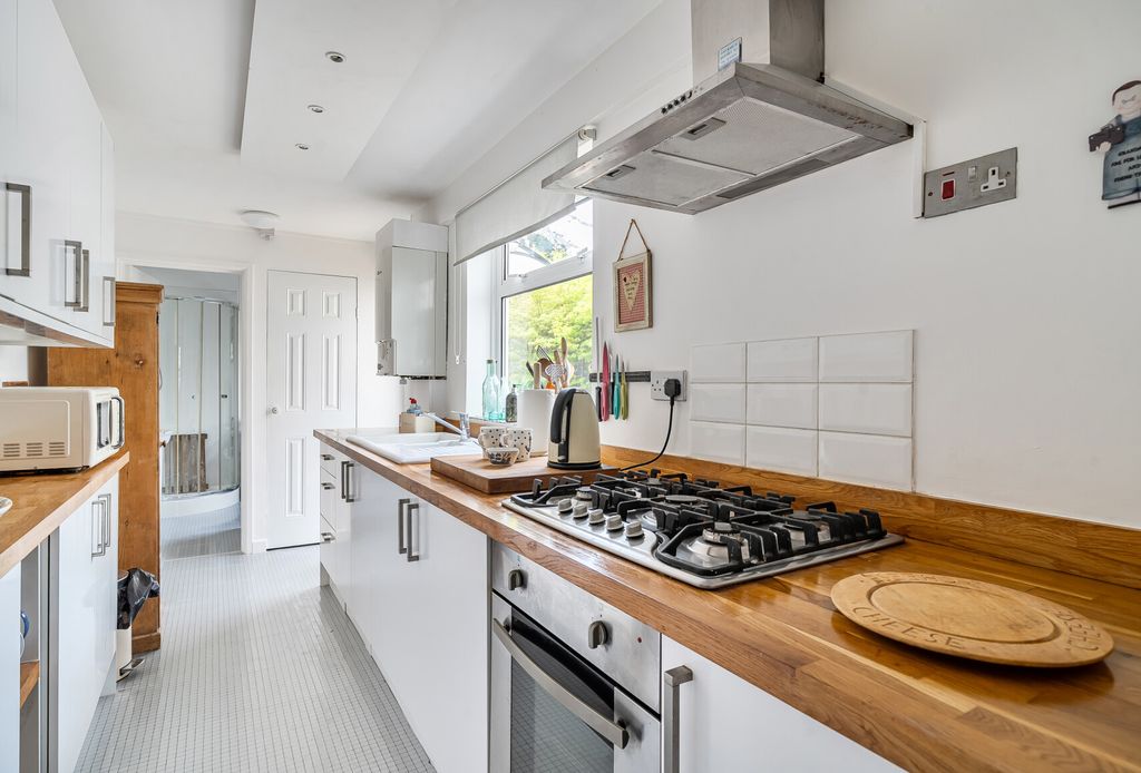 Property photo 2 of 10 1439923-16-69De1c...