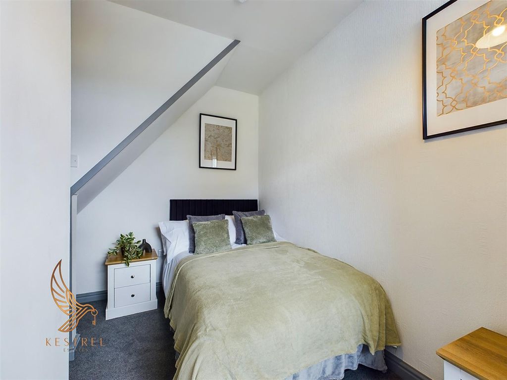 Property photo 1 of 8 Cam03976G0-Pr0024-Still018.Jpg