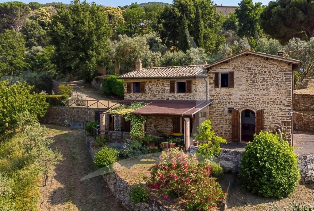 Property photo 1 of 30 2 Bedrooms - Farmhouse - Tuscany - For Sale - A1190Rc48420