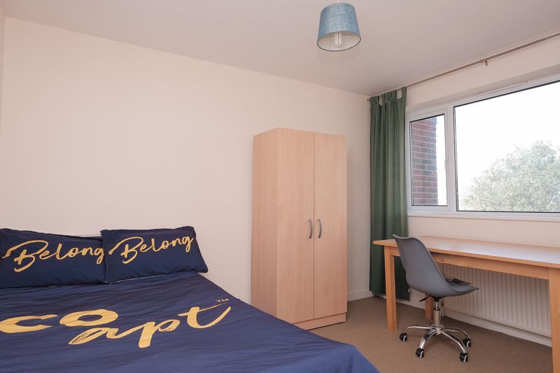 Property photo 3 of 9 Bedroom 3