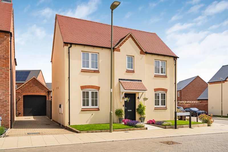 Property photo 1 of 30 Photo 35