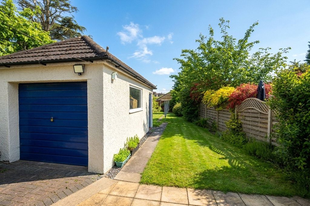 Property photo 2 of 7 Picture No. 30