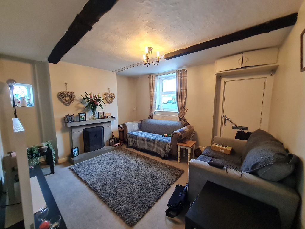 Property photo 1 of 7 Lounge