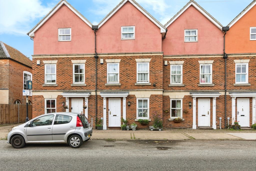 Property photo 1 of 17 Front