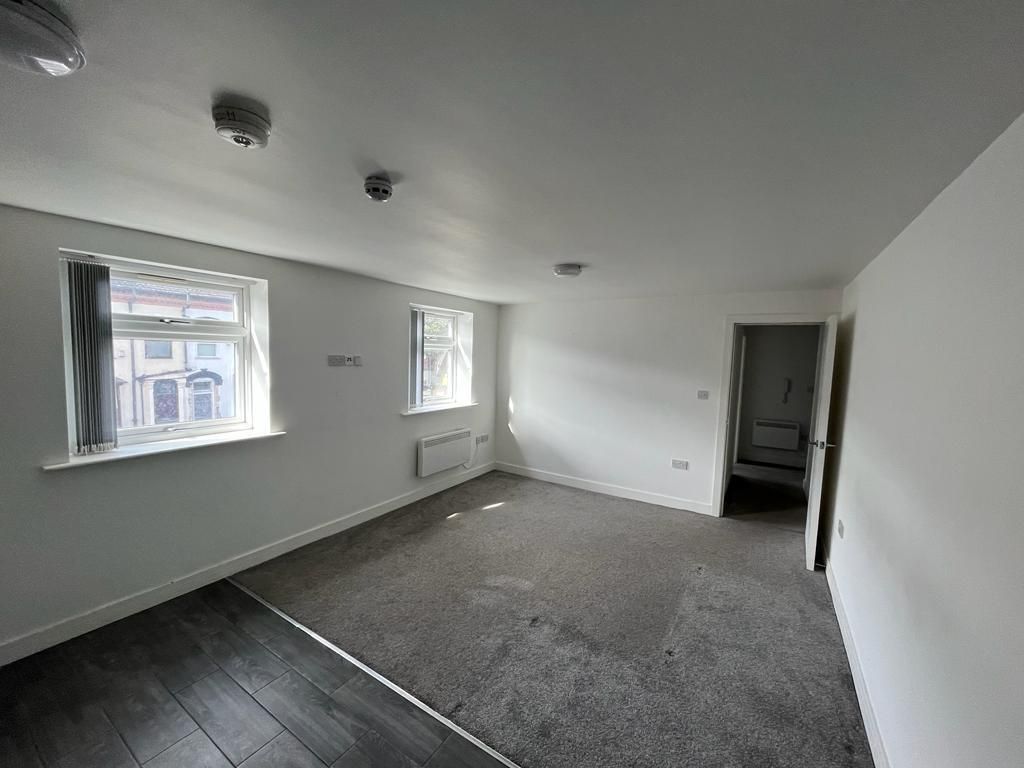 Property photo 2 of 6 Living Room