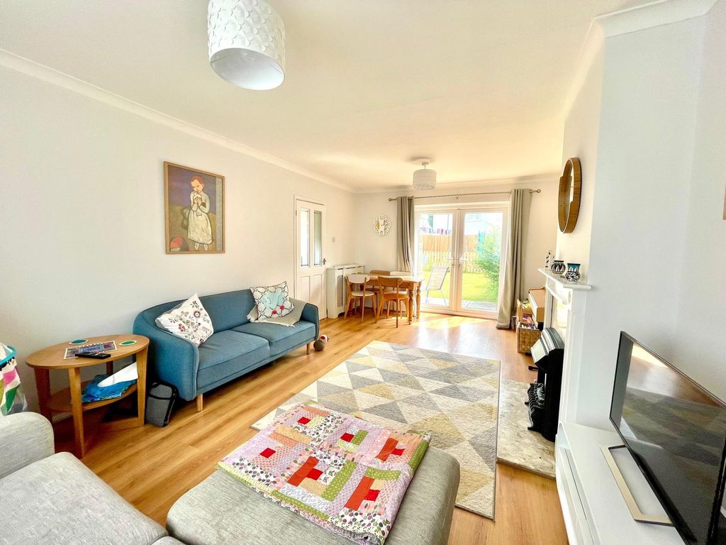 Property photo 3 of 12 Image