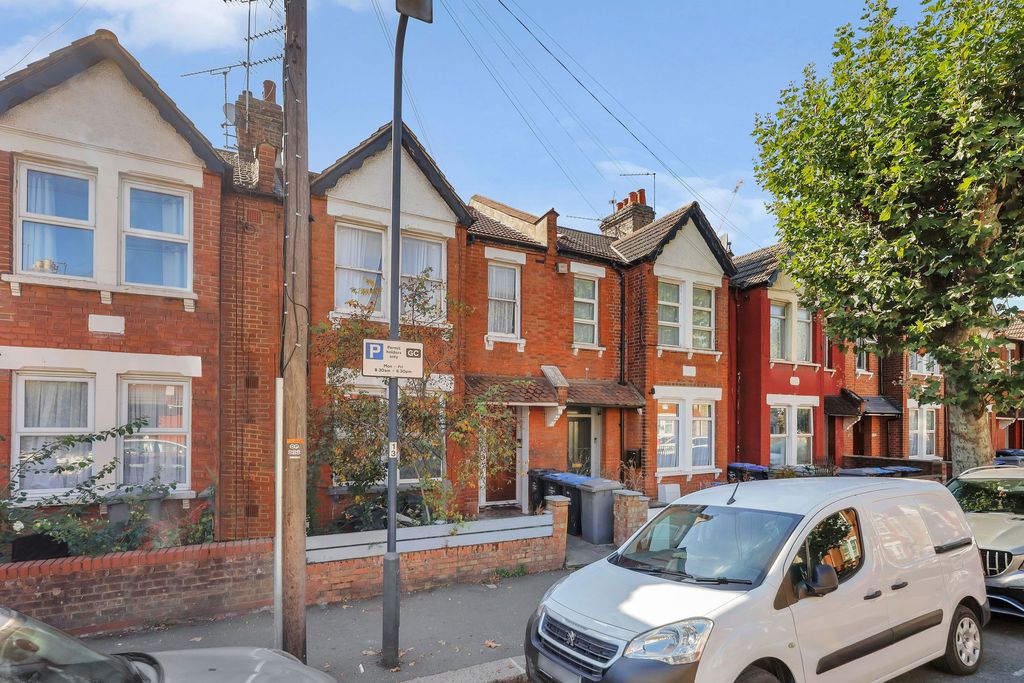 Property photo 2 of 31