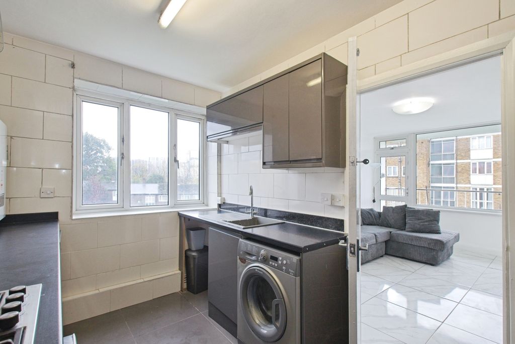 Property photo 3 of 18 Img_3909