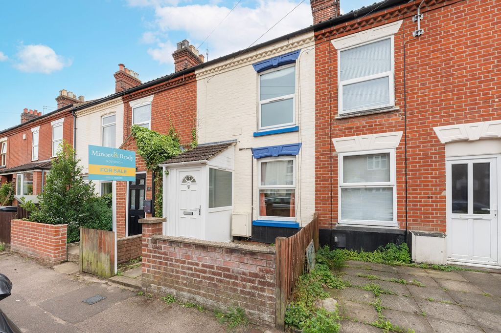 Property photo 1 of 17