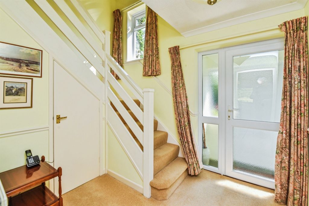 Property photo 2 of 24