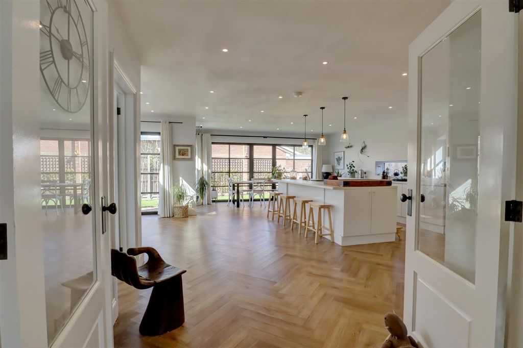 Property photo 3 of 31 2.Jpg