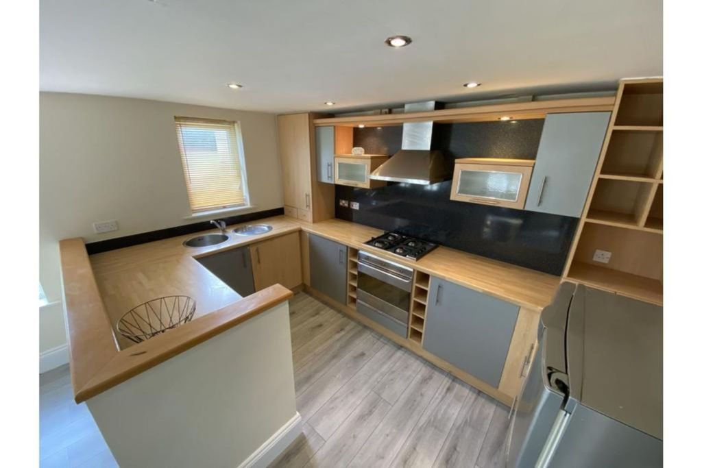 Property photo 2 of 9