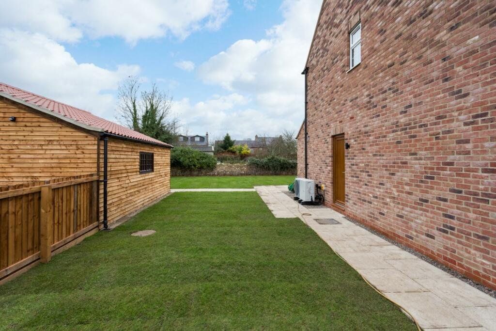 Property photo 2 of 17 Picture No. 07