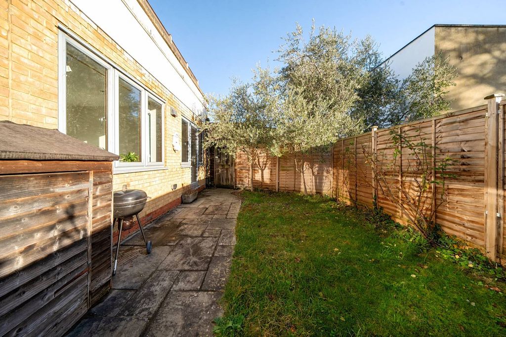 Property photo 3 of 21