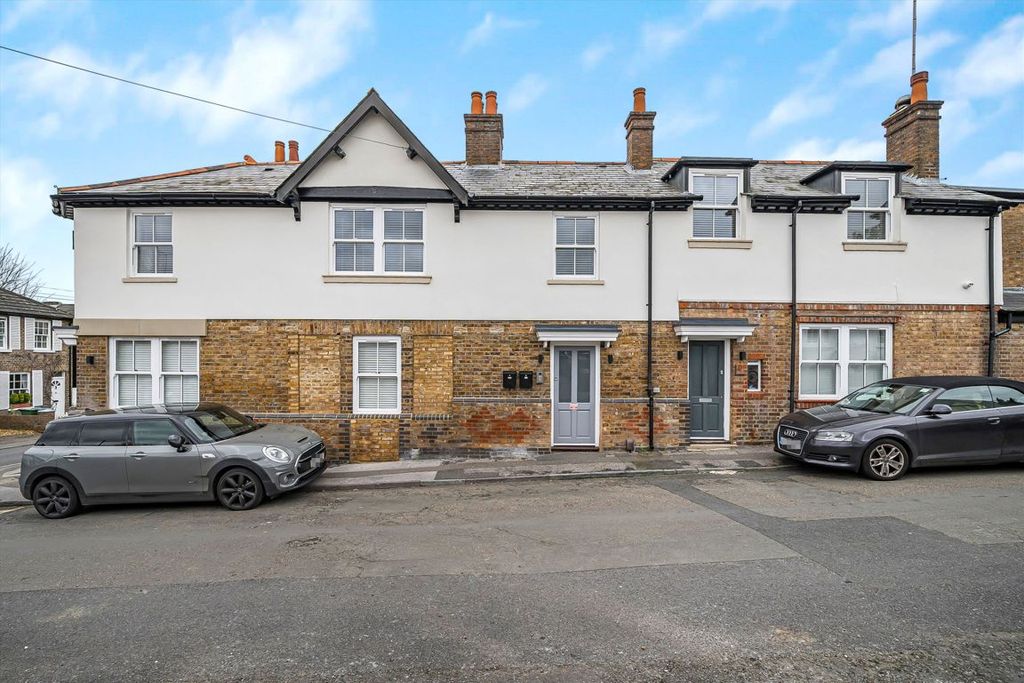 Property photo 1 of 5