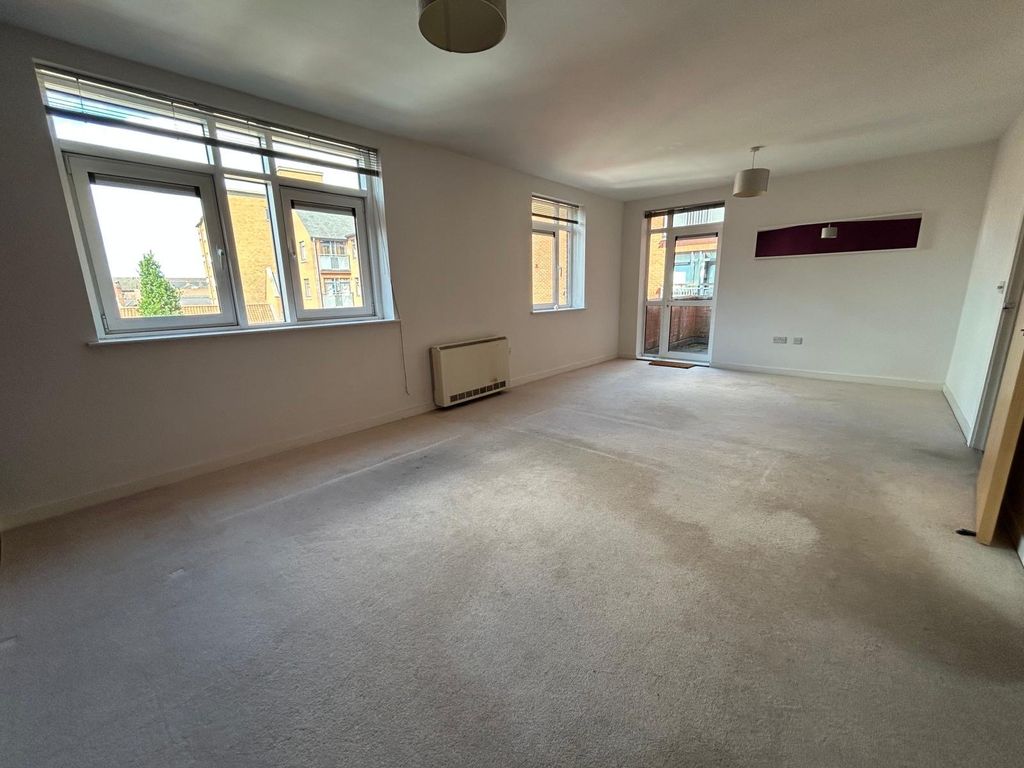 Property photo 3 of 27 Sitting Room