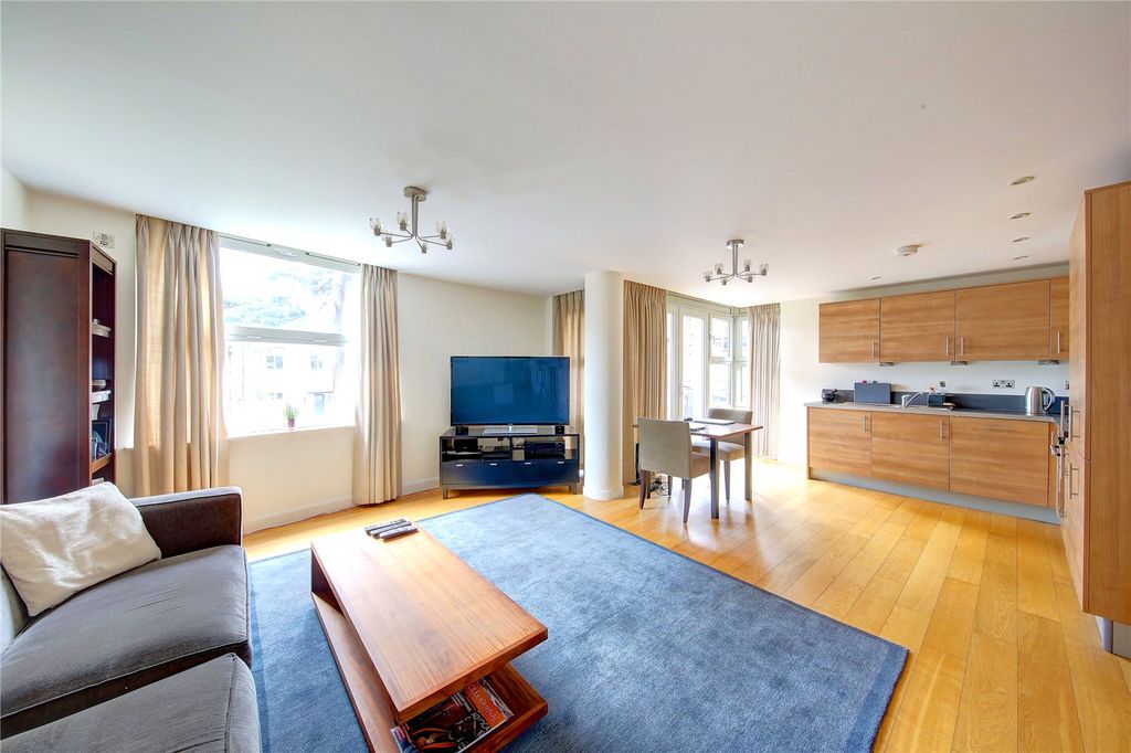 Property photo 2 of 10 Reception Room