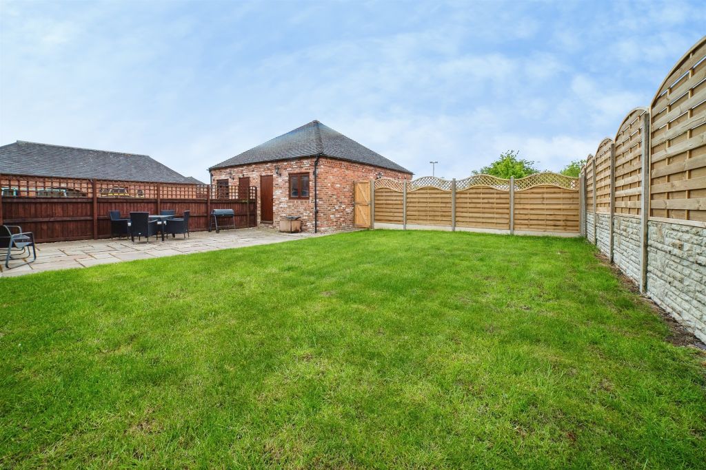 Property photo 2 of 21
