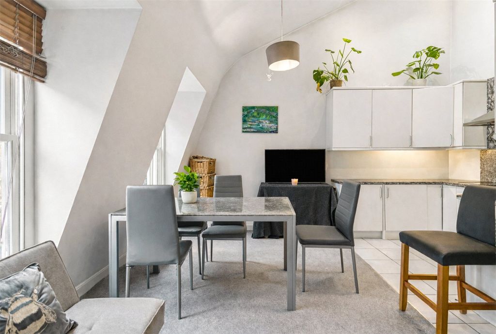 Property photo 3 of 10 Picture No. 31