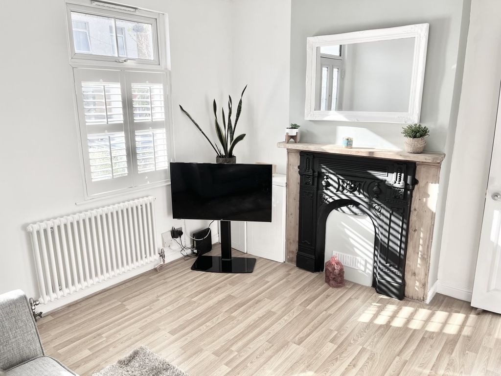 Property photo 2 of 38