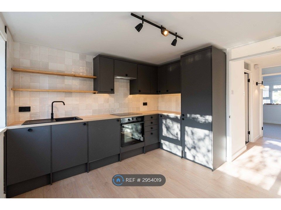 Property photo 3 of 15 Kitchen