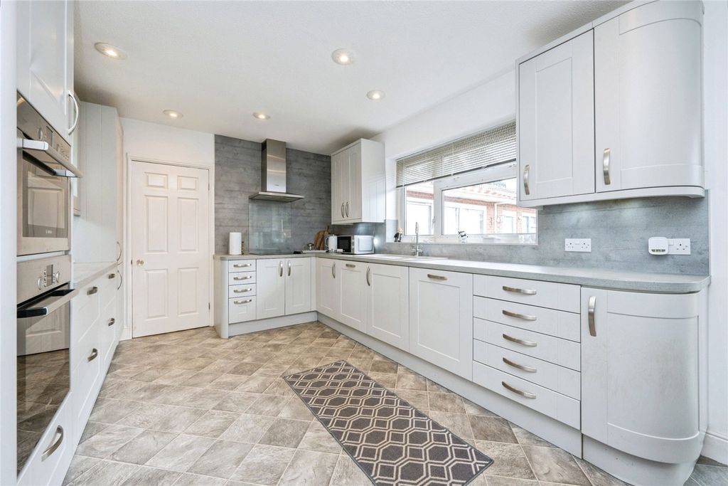 Additional image 7 of 3 bed bungalow for salePoplar Close, Leighton Buzzard, Bedfordshire LU7