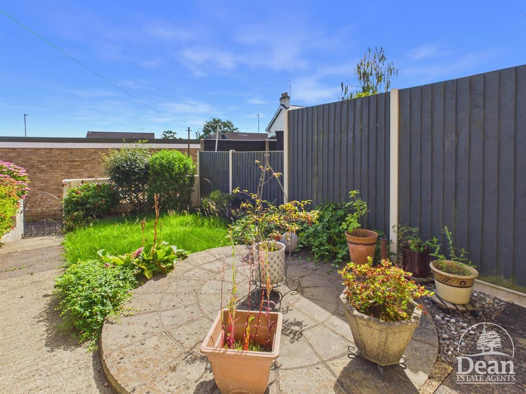 Property photo 2 of 16