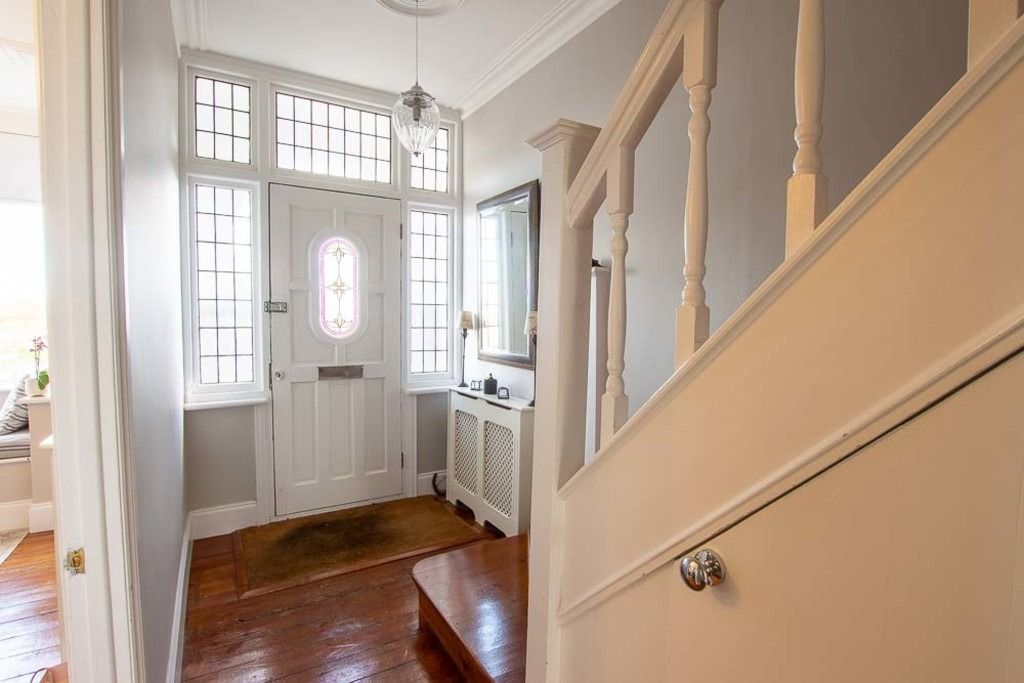 Property photo 2 of 13 5163992