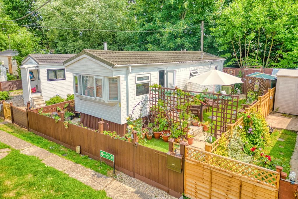 Property photo 1 of 13 Ewemove Taunton Haygrove (2)